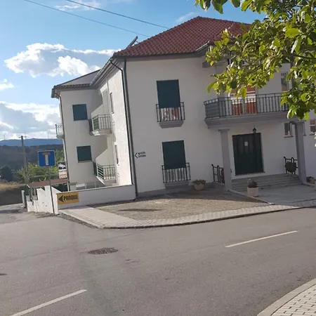 Πανσιόν Ferrinho 3*